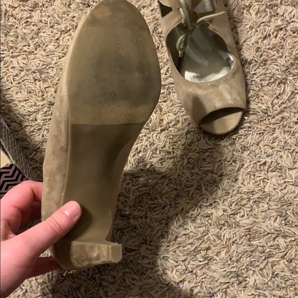 Heeled shoes - Picture 3 of 4